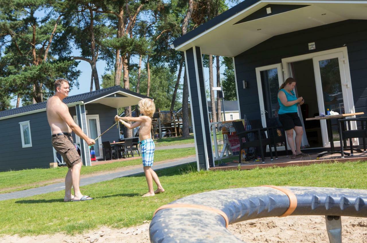 Lodge 4 personen camping de Molenhof Reutum Eksteriør bilde