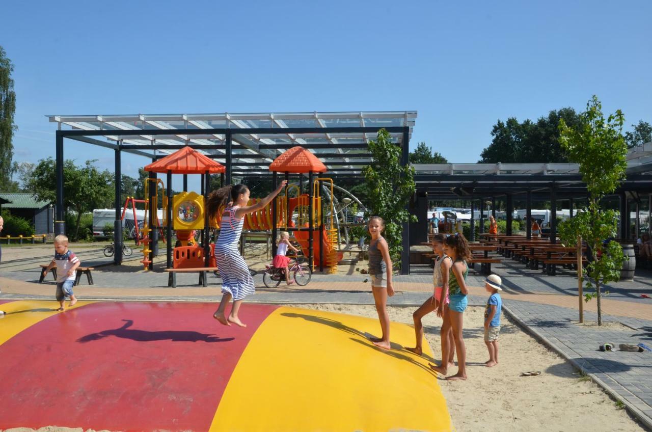 Lodge 4 personen camping de Molenhof Reutum Eksteriør bilde